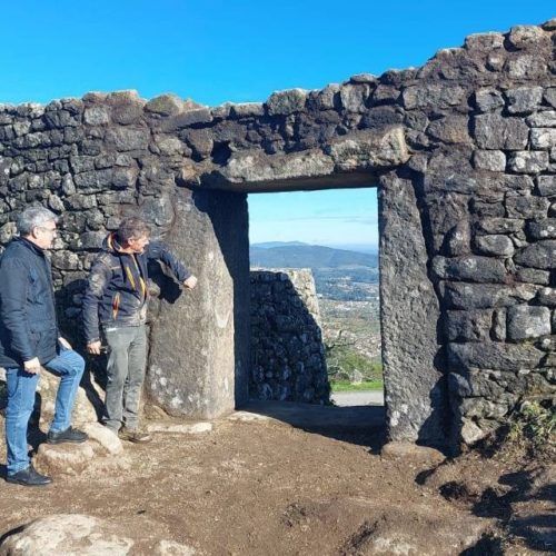 Reconstrución da porta Norte do poboado de Santa Trega na Guarda