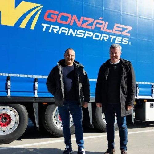 Alcalde da Cañiza visitou a empresa “Transportes González”