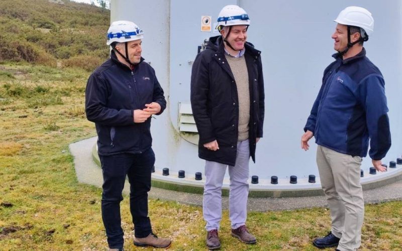 Alcalde da Cañiza visita as instalacións de “Acciona Energía” e o Parque eólico Deva