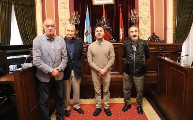 O alcalde recibiu á directiva do Liceo de Ourense
