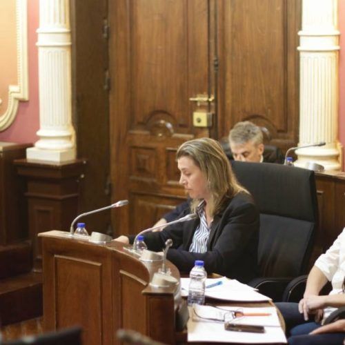 PSOE Ourense: “Jácome pretende contratar as festas de Nadal sen ter pagado o alumeado de 2023”