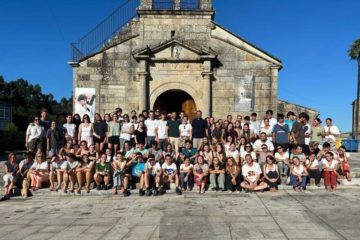 100 peregrinos madrileños inician en Salvaterra o Camiño Taverneiro