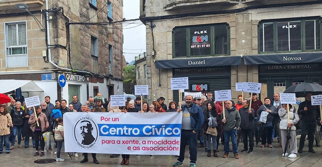 O Ateneo Amado Garra reivindica un centro sociocultural para a vila de Ponteareas na inauguración dunha Residencia de Artistas