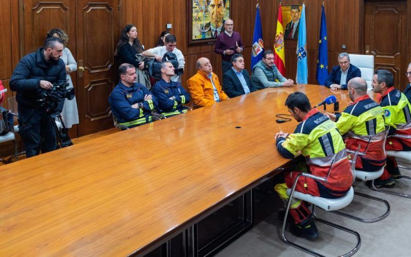 Bombeiros do Consorcio Provincial ourensán regresaron de Valencia