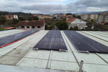 Instalación fotovoltaica no Pavillón Municipal de Salvaterra