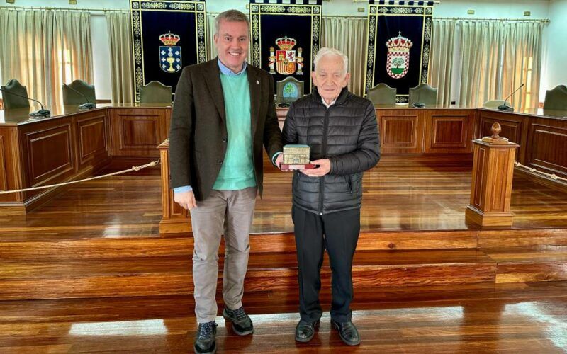 A Cañiza honra a José María Vázquez Piñeiro, cura de Valeixe