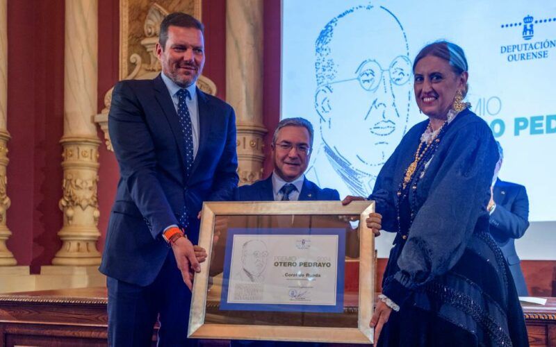 Coral de Ruada recibe o Premio Otero Pedrayo