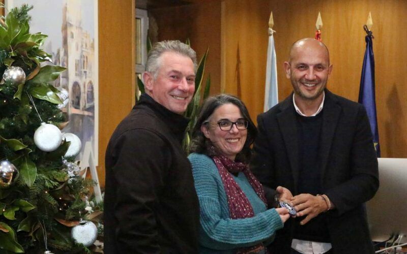 A porriñesa Julia de la Cal gaña o Premio da Artesanía de Galicia 2024