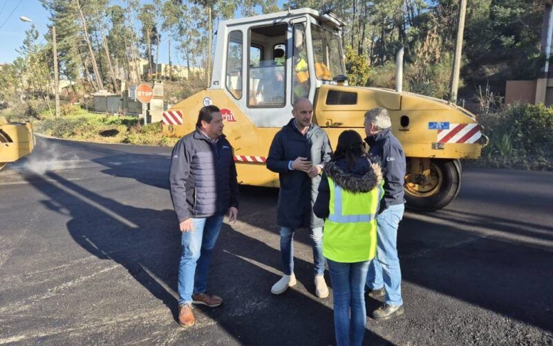 Concello do Porriño comeza a repavimentación do acceso ás canteiras de Budiño