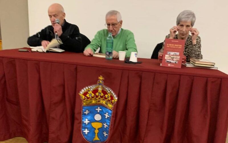 Mandianes Castro presentou no Centro Galego de Barcelona un libro de Sotelo Blanco