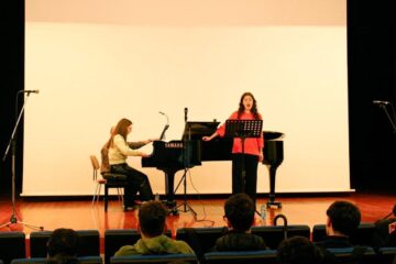 O alumnado do IES Val do Tea aprende historia a través da zarzuela